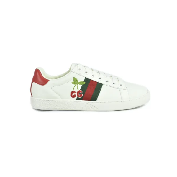Zapatilla Ace con cereza