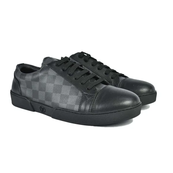 Match Up black